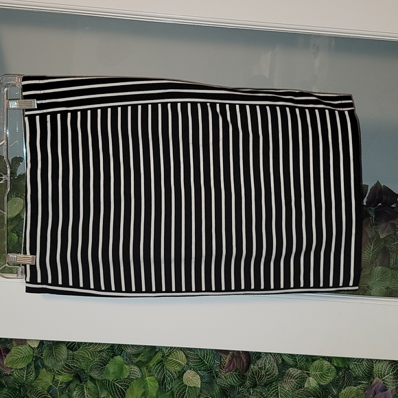 Reitmans Skirt - Picture 2 of 5